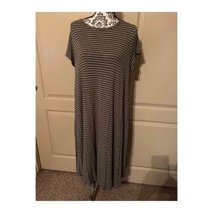 *SEVEN CASUAL DRESSES*